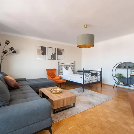 Апартаменти Tamliving Zentrum Luxus Messe Wifi Traumaussicht Sunrise&Sunset Грац